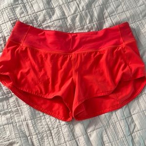 Lululemon speed up shorts (2.5 inch , low rise)